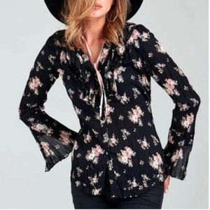 [Cino] Cotton Ruffle-Necked Blouse with Bell Sleeves